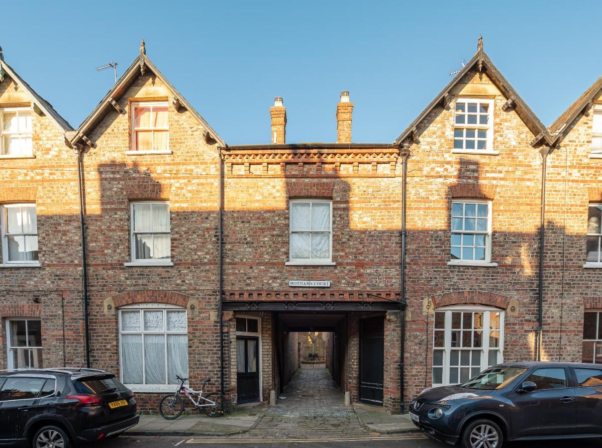 The Old Coach House Apartamento York Exterior foto